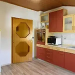 Apartman Klimatisierte In Valica Mit Grossem Garten By Interhome