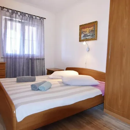 Klimatisierte In Valica Mit Grossem Garten By Interhome Apartman *