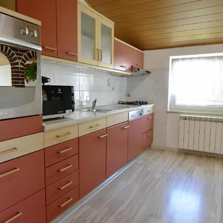 Klimatisierte In Valica Mit Grossem Garten By Interhome Umag