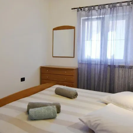 Klimatisierte In Valica Mit Grossem Garten By Interhome Apartman