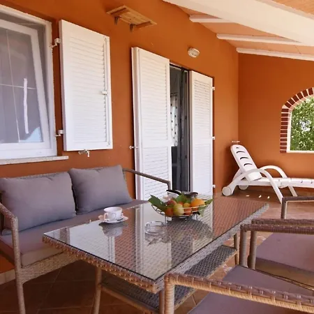 Klimatisierte In Valica Mit Grossem Garten By Interhome * אומאג