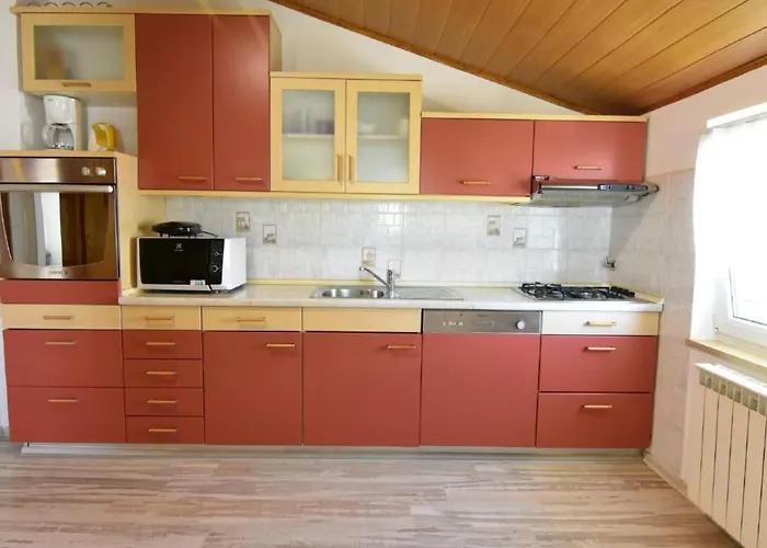 Klimatisierte In Valica Mit Grossem Garten By Interhome Apartman Umag